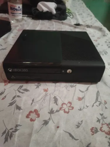 XBOX 360 SUPER SLIM DESBLOQUEADO RGH com defeito