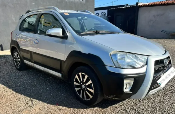 Toyota Etios Cross 1.5 Flex 16V 5P Mec. 2014