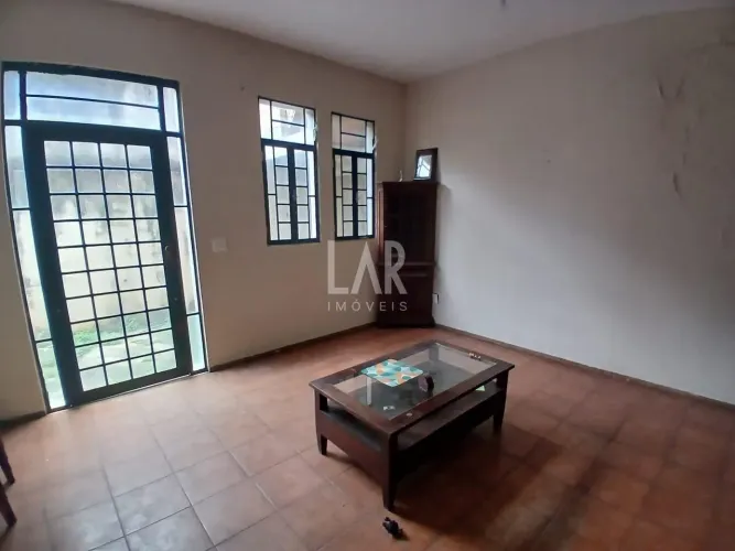 Casa à venda, 4 quartos, 2 suítes, 4 vagas, Nova Suíssa - Belo Horizonte/MG