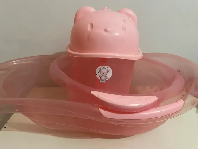 Kit banheira, bacia e lixeira