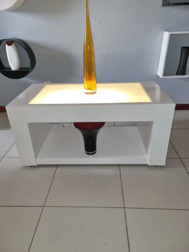 Expositor para sua vitrine com iluminação interna