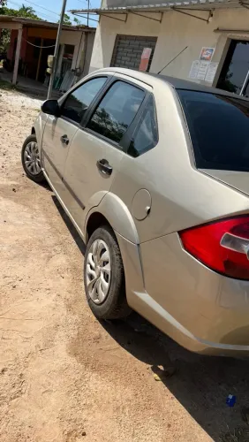 Ford Fiesta Sedan 1.0 8V Flex 4P 2010