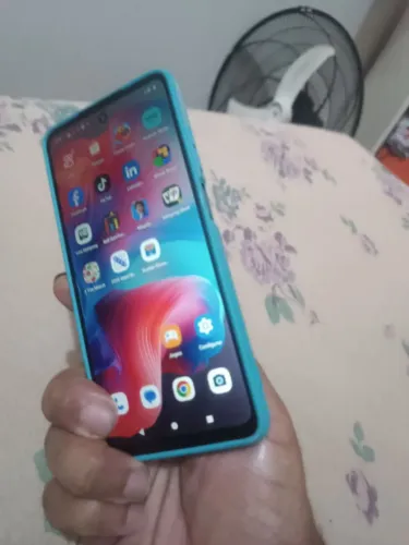 Moto g 04 128 gigas em perfeito estado funciona perfeitamente 