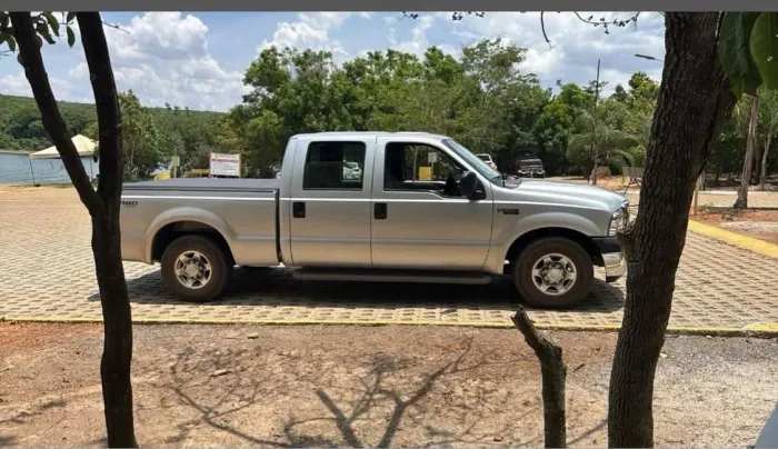 Ford F-250 XLT 4.2 180cv CD TB Diesel 2004