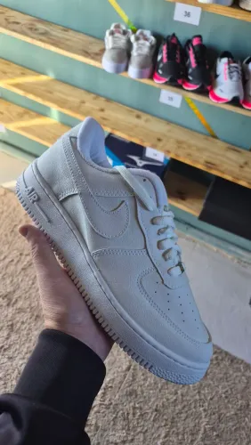 NIKE AIR FORCE PRIMEIRA LINHA N42