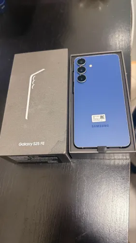 Samsung S25 FE 128g - azul marinho - nunca usado