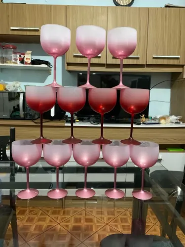 Taças acrílicas de gin 