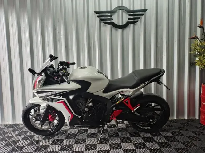 CBR 650F EDIÇÃO ESPECIAL