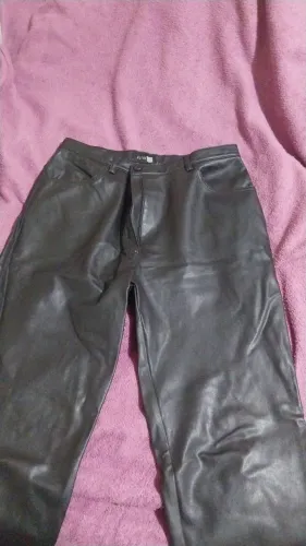 Vendo calça de corino