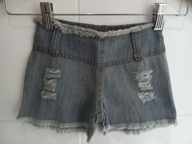 Short jeans