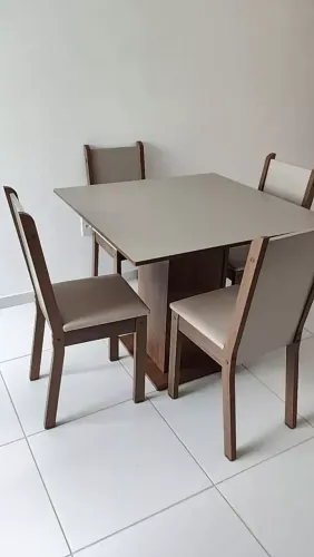 Conjunto Sala de Jantar Mesa Tampo de Madeira 4 Cadeiras Rustic/Crema/Sintético Bege Brian