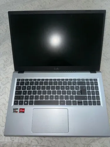 Acer Aspire 3 15 Ryzen 5 7000 | 8GB RAM | SSD | Carregador USB-C 65W + Mouse Sem Fio