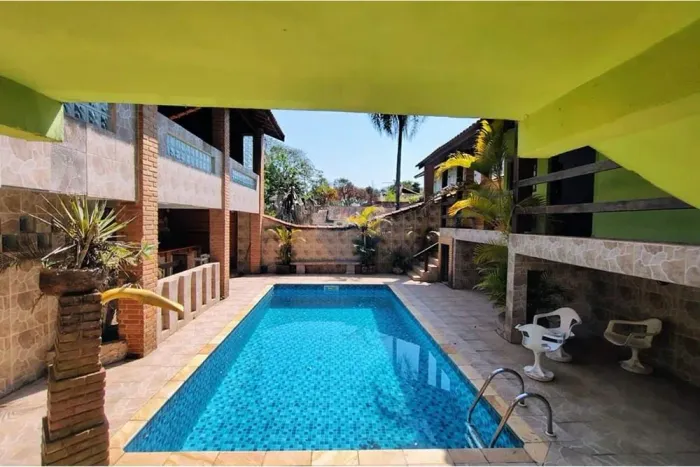 Casa à Venda no Condomínio Vila Verde com 6 quartos, Itapevi Cotia SP
