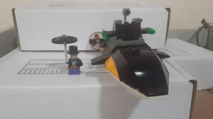 lego batman 1: 7885: Attack of The Penguin