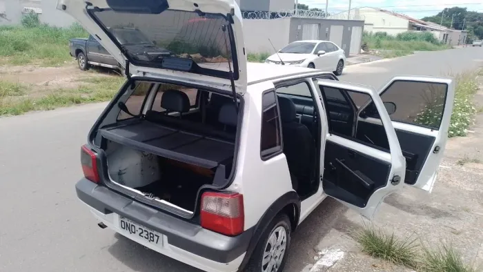 Fiat Uno Mille Celeb/celeb.econ 1.0 F.flex 4P 2013