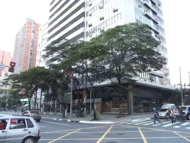 Sala para escritório para aluguel possui 61 m² úteis na Av. Faria Lima - São Paulo - SP
