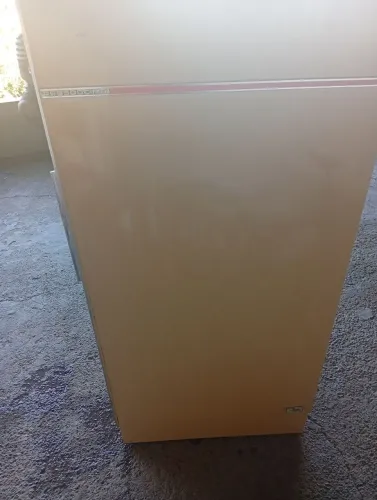 Venda geladeira retro muito bem conservada funcionando perfeitamente