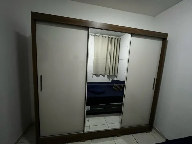 GUARDA-ROUPA DE CASAL