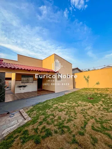 CASA | 3 quartos | 3 Vagas | 250m2 | JARDIM SCALA - TRINDADE -GO