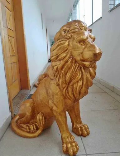 Escultura Leão em pintura automotiva 