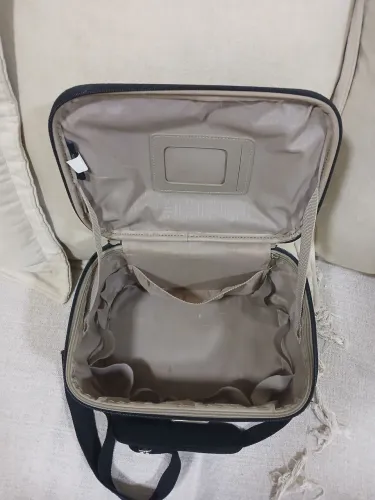 VENDO NECESSER/SEMI NOVA