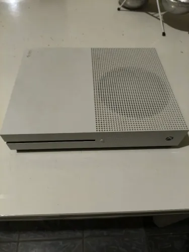Xbox One S Para Retirada De Peças (Defeito No HD)