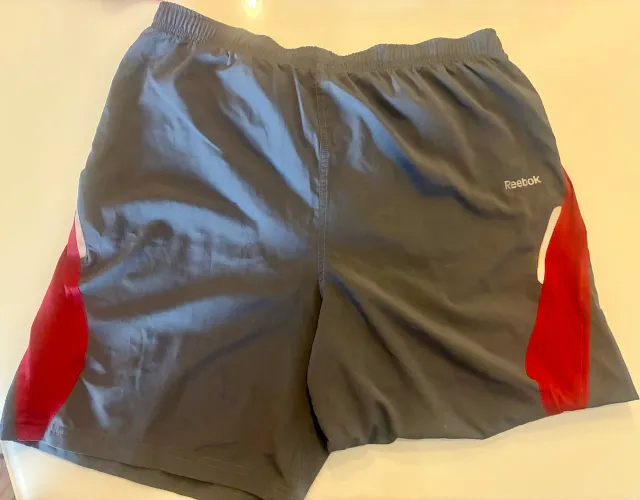 Bermuda Reebok M