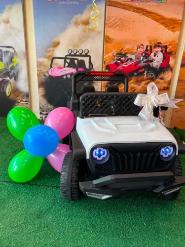 Carro Infantil Elétrico com Controle Remoto