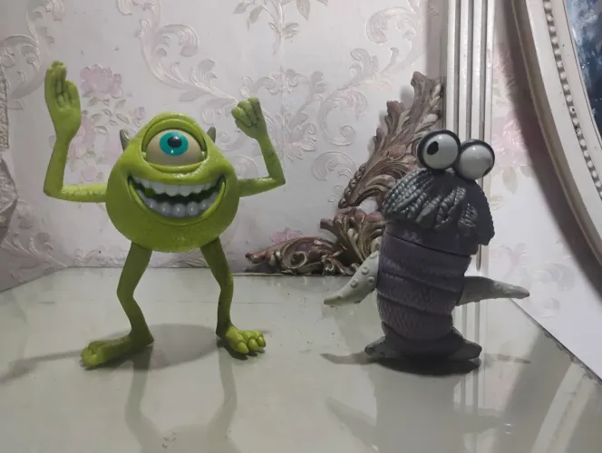 Lote Monstros SA Mike Wazowski e Boo Brinquedos Macdonald's Disney Pixar usado