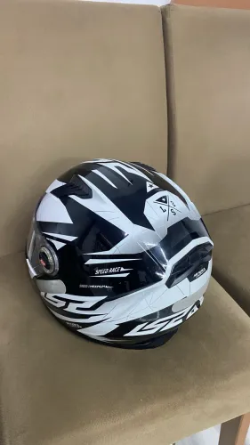 Capacete LS2 Preto e Branco