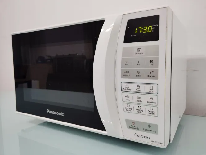 micro-ondas Panasonic Dia-a-dia 20 litros - microondas branco