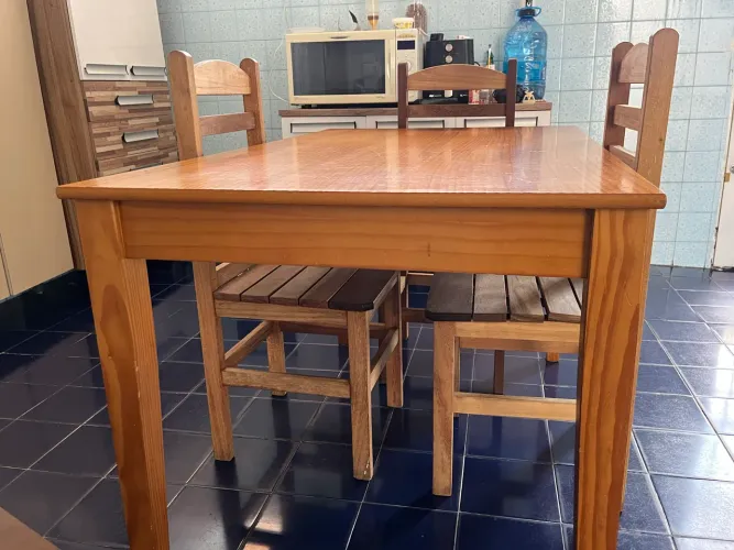 Mesa de jantar seminova
