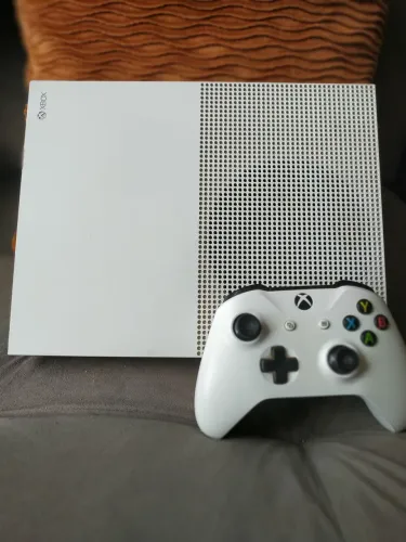 X box One S 1tb