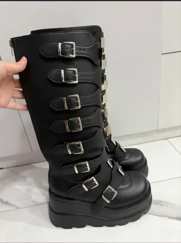 Bota roqueira