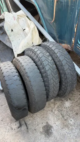 4 pneus pirelli 6.50x16 Jeep Willys