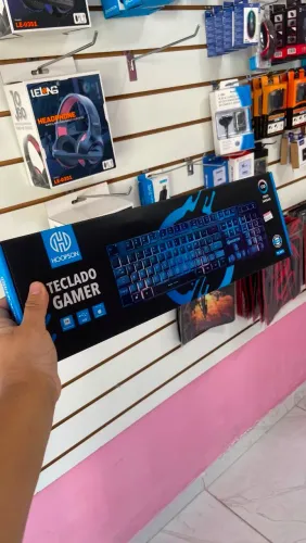 Teclado gamer semi mecânico com led RGB