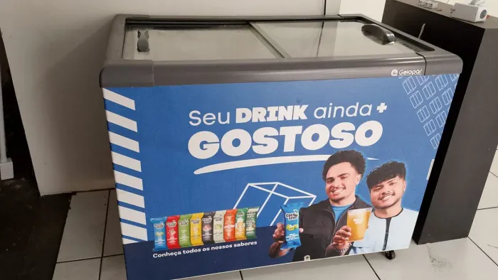 Vende-se Freezer