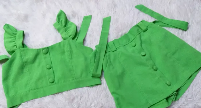 Conjunto Cropped short saia infantil menina 8-10 anos