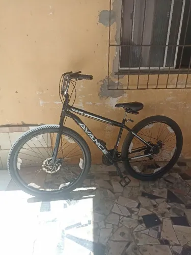 Bicicleta Aro 29 com alguns defeitos