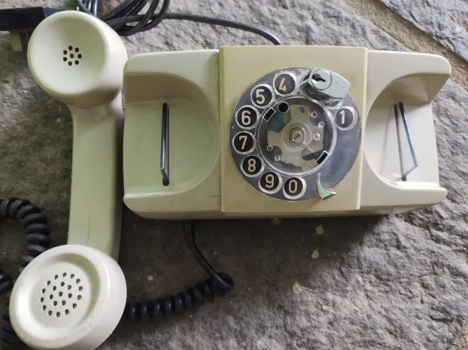 Telefone antigo