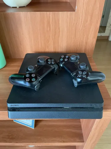 Vídeo Game playstation 4 original c/2 controles