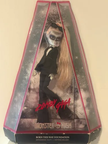 RESERVADA Zomby gaga monster high