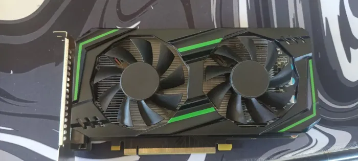Placa de vídeo GTX 550Ti 6GB (remarcada) - com defeito, para peças/reparo