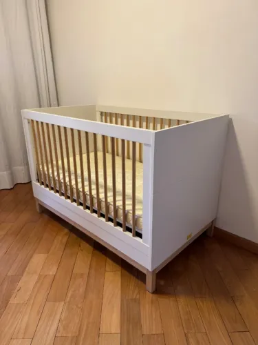 Berço Cozy - Branco Com Carvalho Malva (berço que vira mini cama)