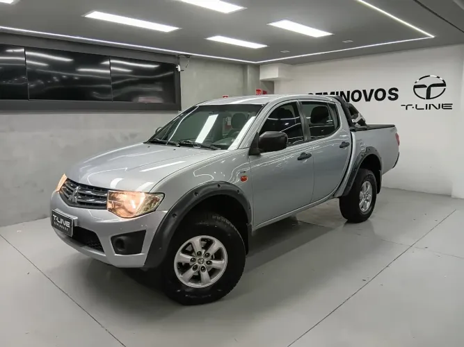 Mitsubishi L200 Triton GLS 3.2 CD TB Int.diesel MEC 2015