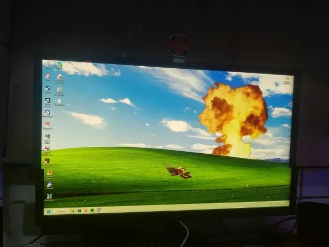 Monitor Funcionando mas com avarias