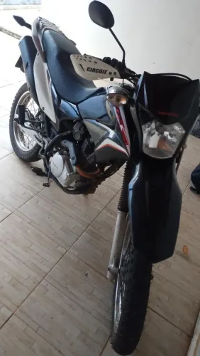 VENDE-SE HONDA/BROS ES 150<br>201