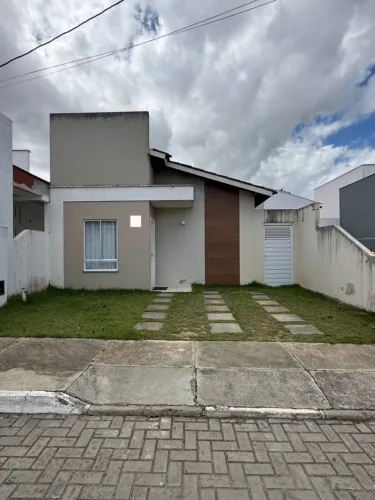 Vendo casa de 2/4 no condomínio vouge