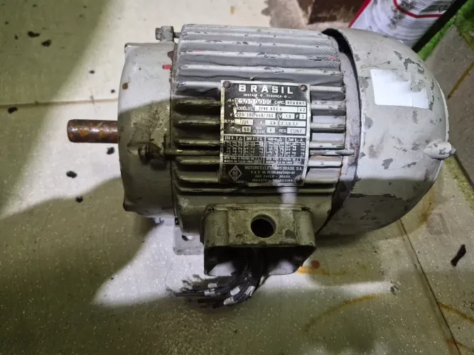 Motor trifásico 1 cv