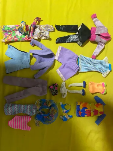 RARO Lote Roupas Barbie e Susi Anos 80/90 - Original